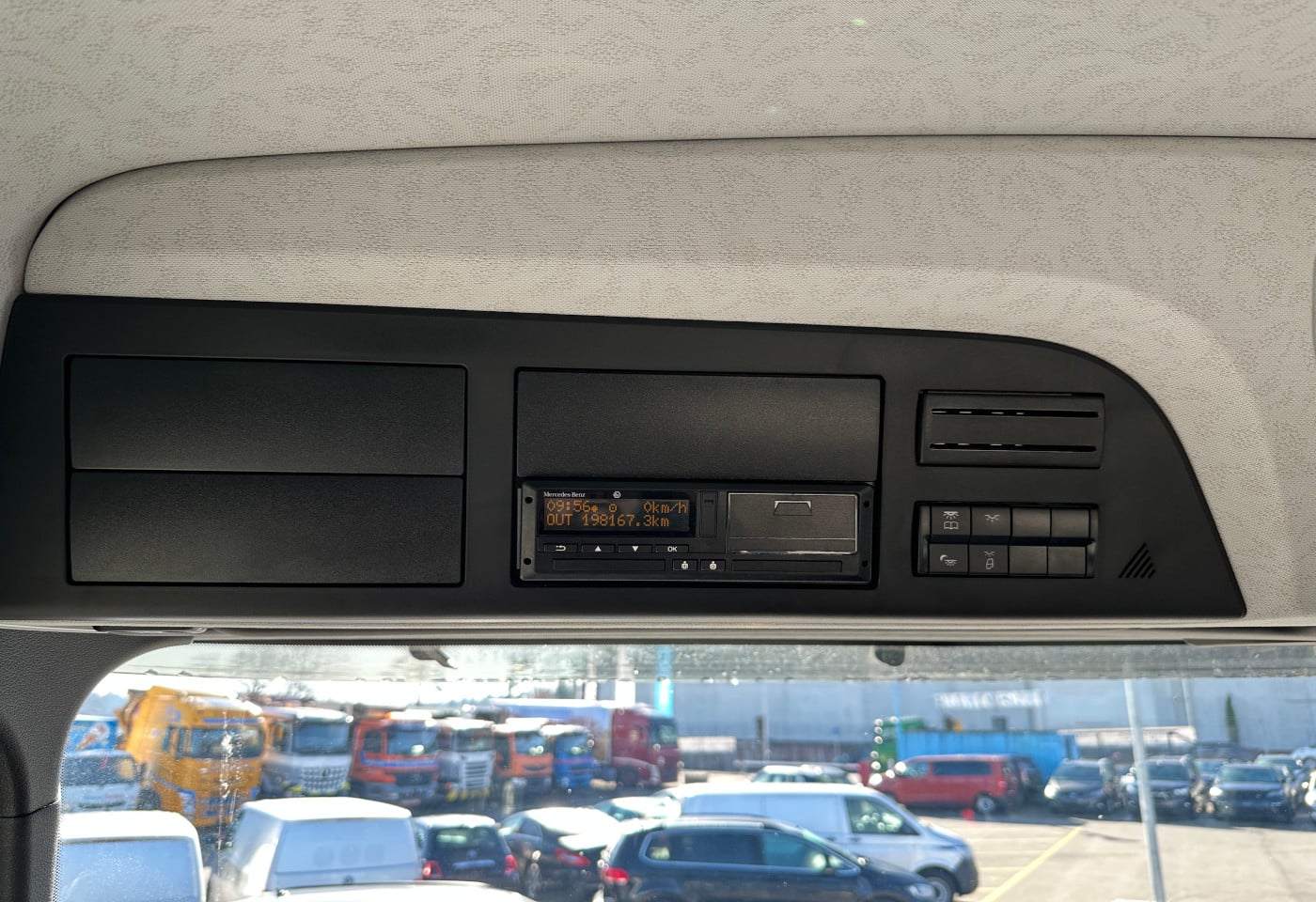 MOTO6625_2836119 vehicle image