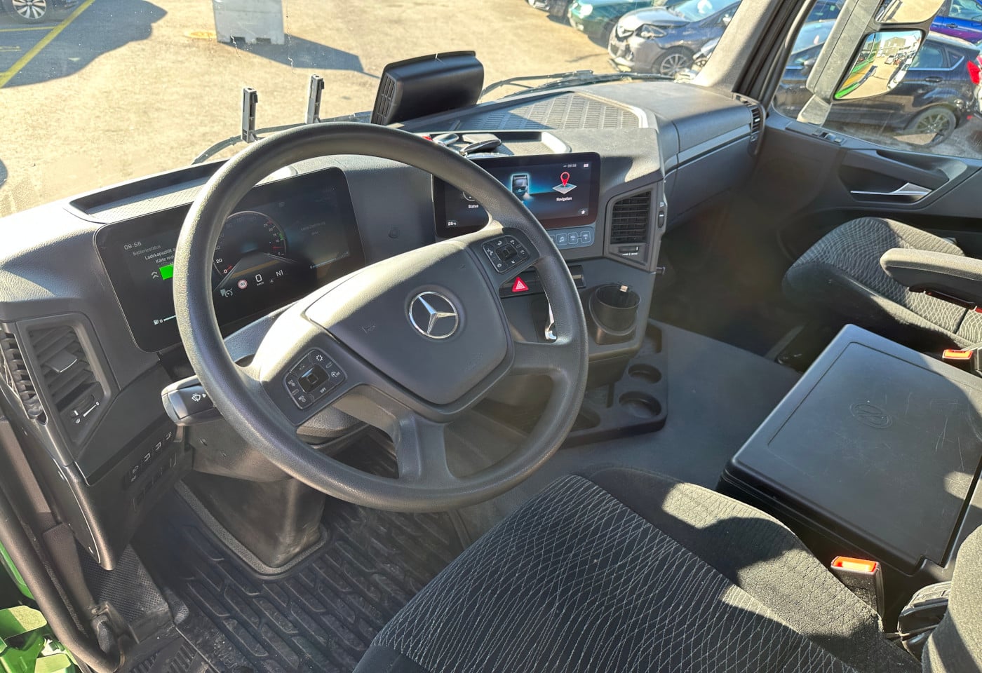 MOTO6625_2836119 vehicle image