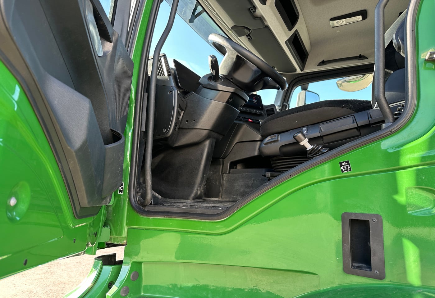 MOTO6625_2836119 vehicle image