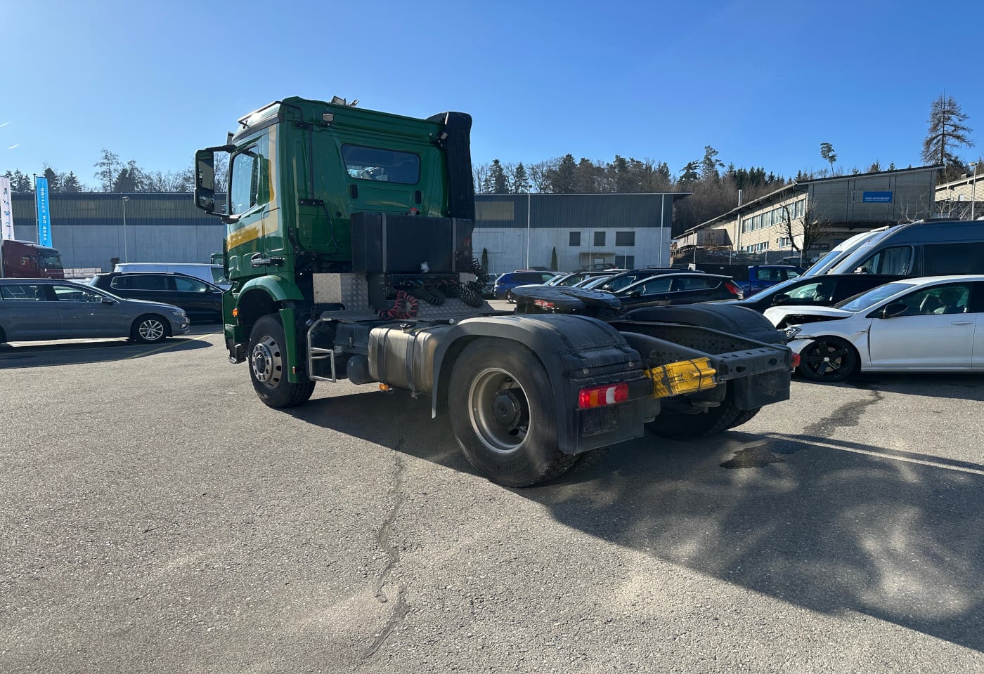 MOTO6625_2836119 vehicle image