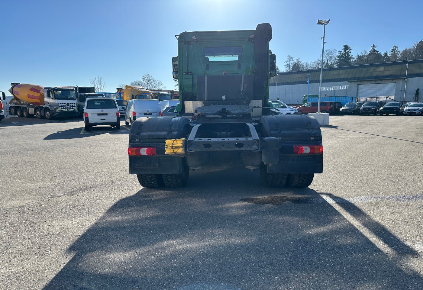 MOTO6625_2836119 vehicle image