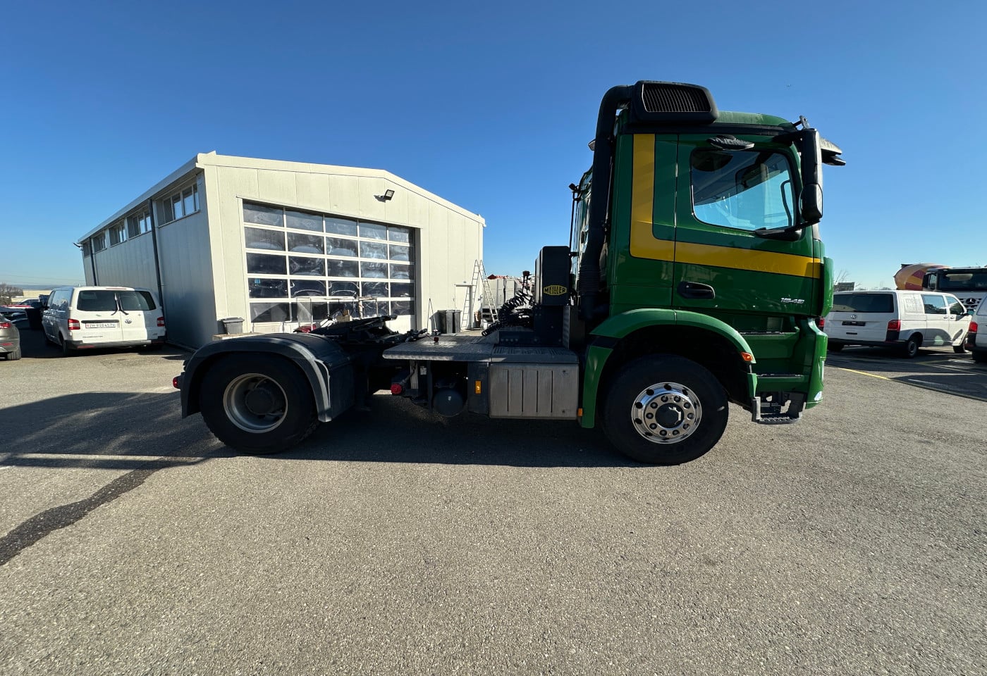 MOTO6625_2836119 vehicle image