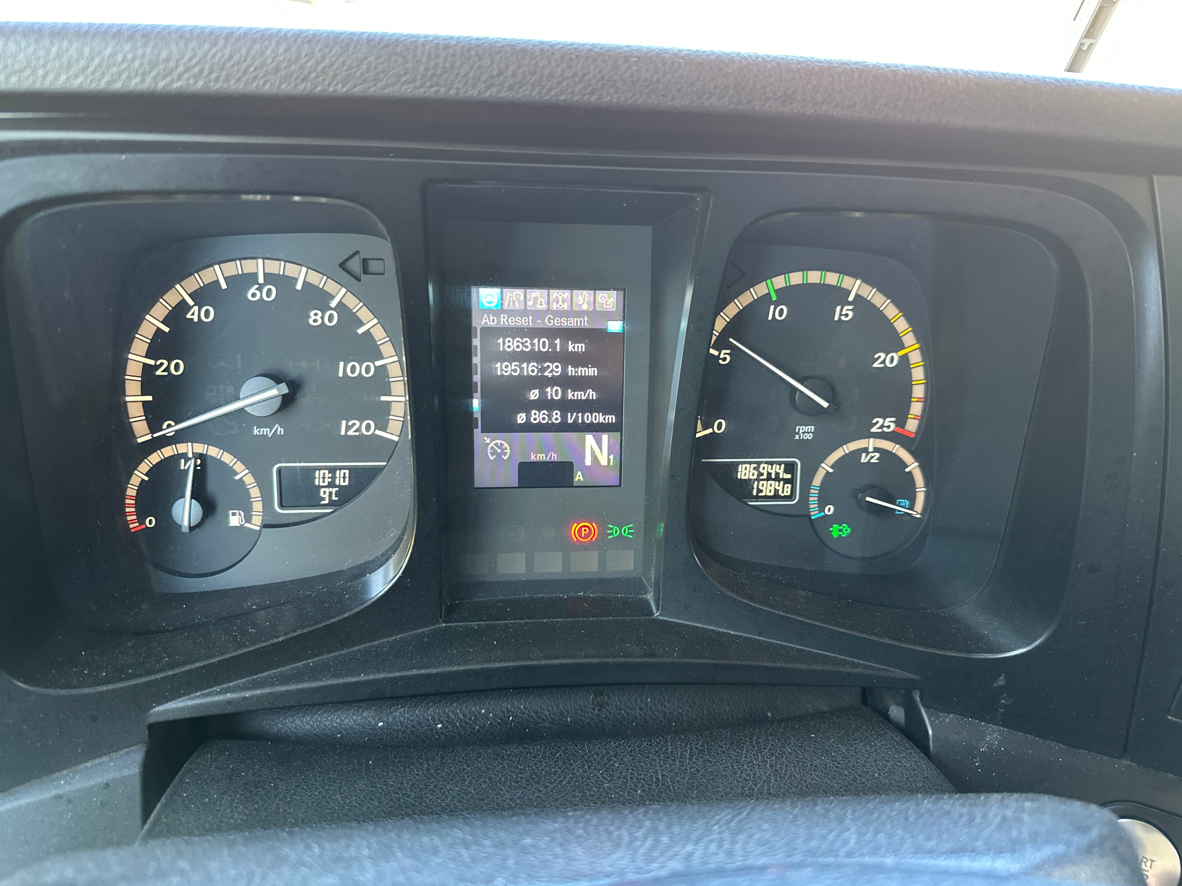 MOTO6625_2836116 vehicle image