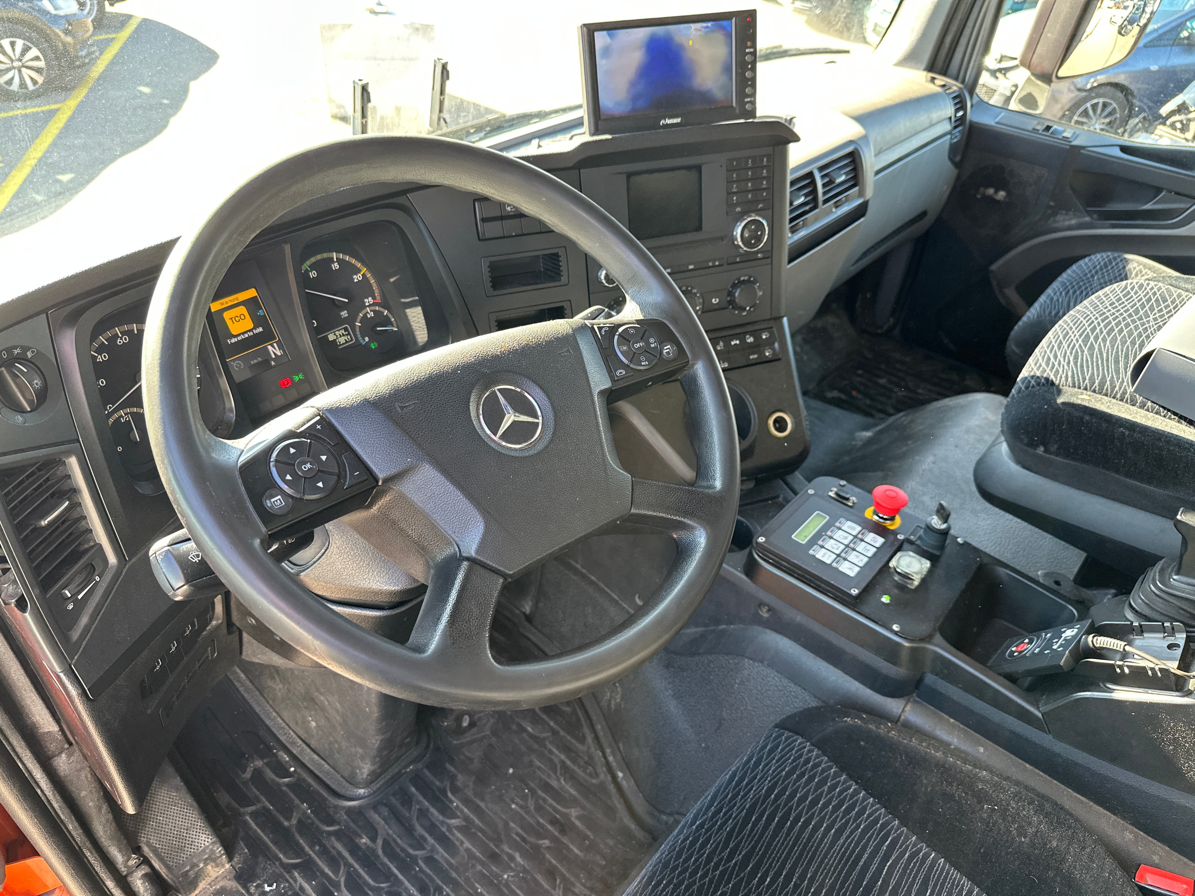 MOTO6625_2836116 vehicle image