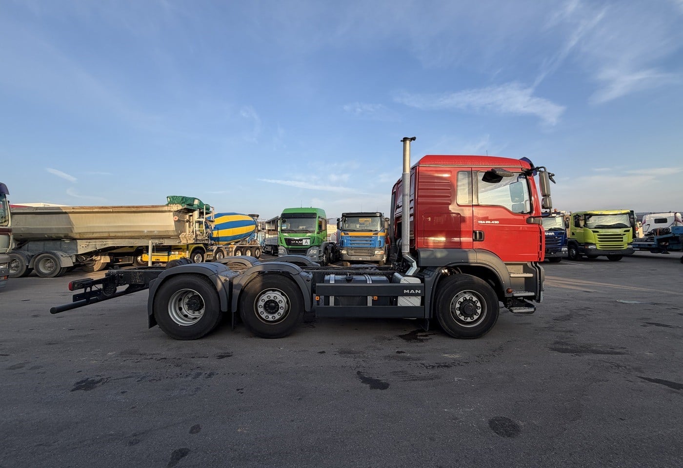 MOTO6625_2837334 vehicle image