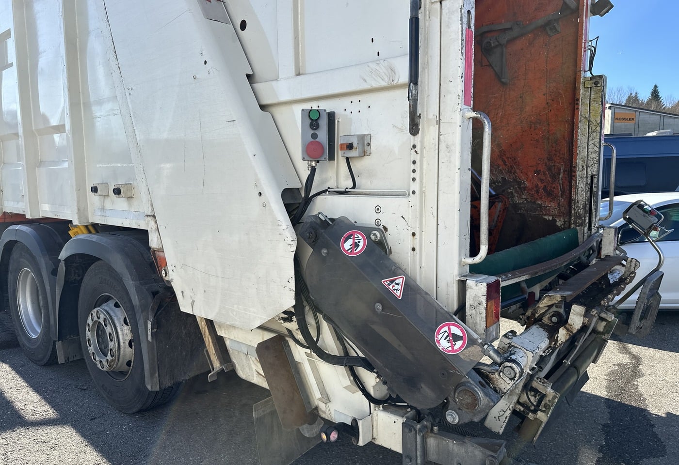 MOTO6625_2836903 vehicle image