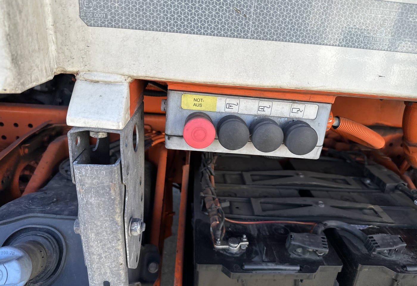 MOTO6625_2836903 vehicle image