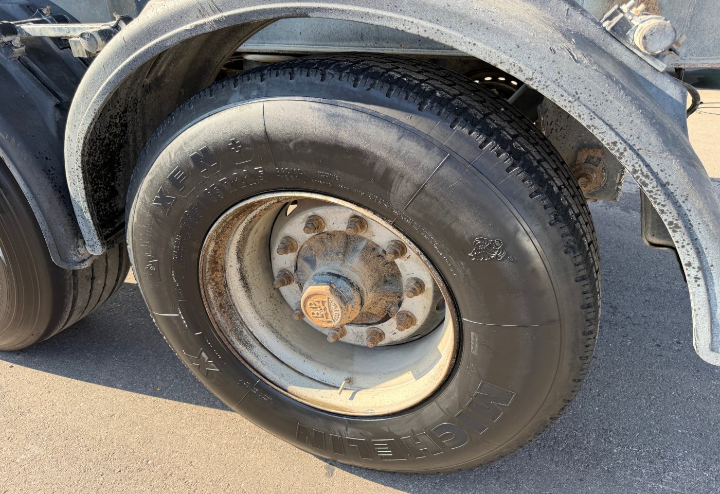 MOTO6625_2839439 vehicle image