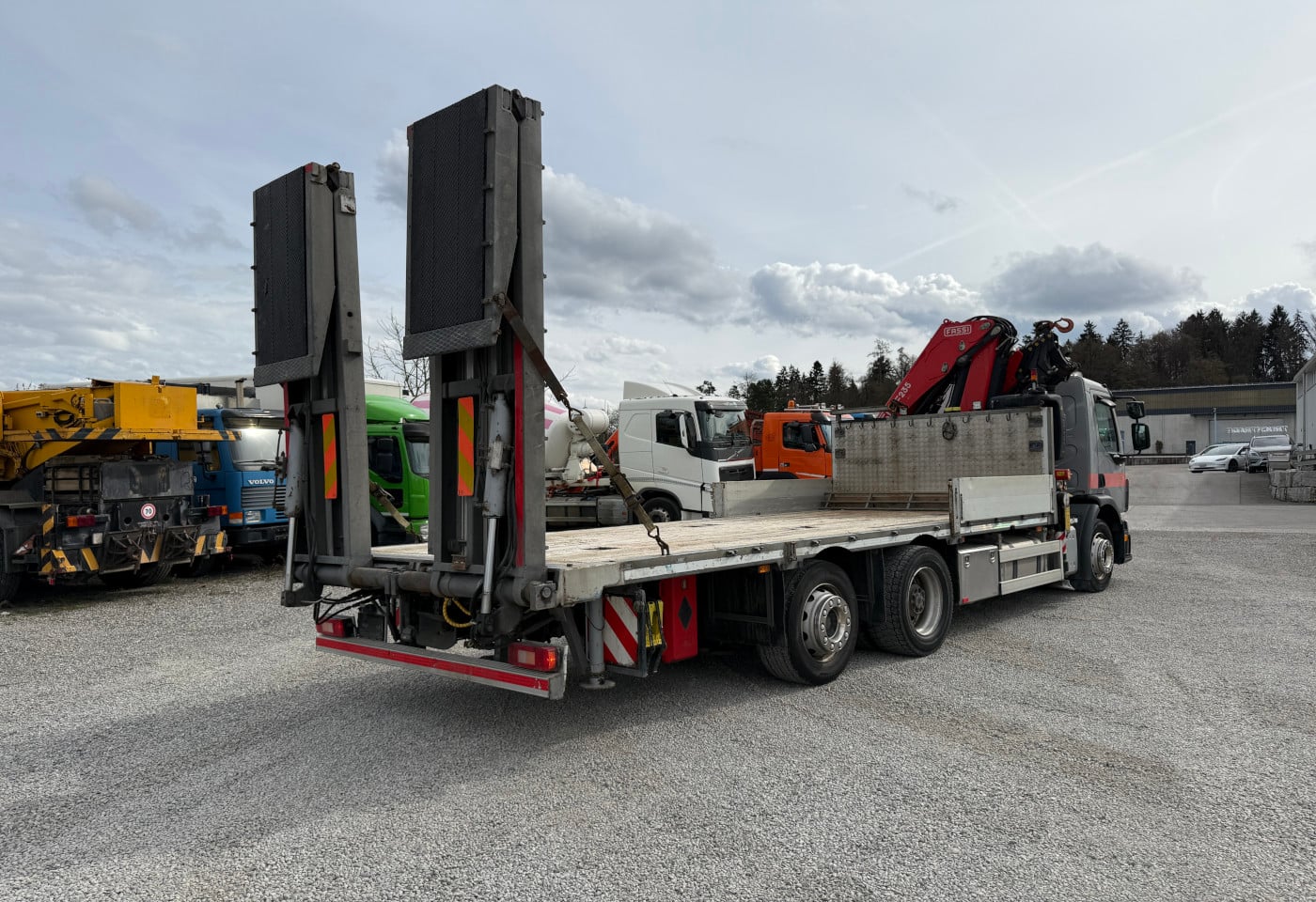 MOTO6625_2847765 vehicle image