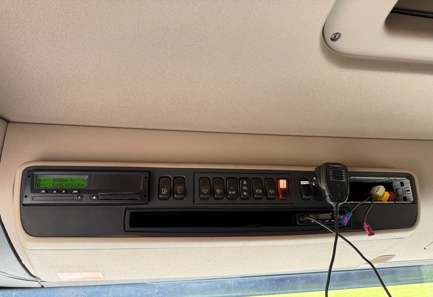 MOTO6625_2854841 vehicle image