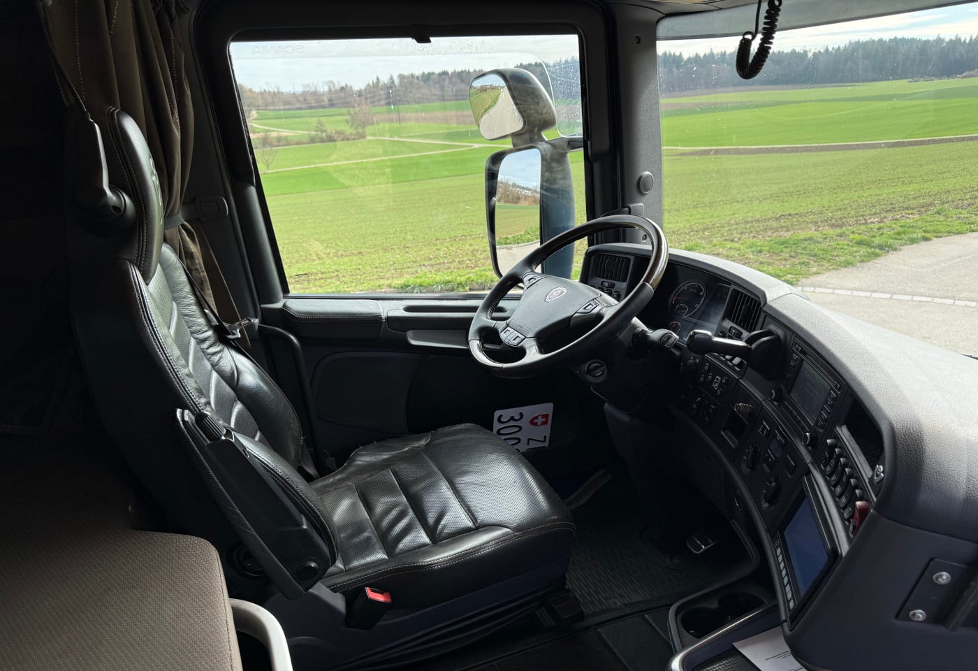 MOTO6625_2854841 vehicle image