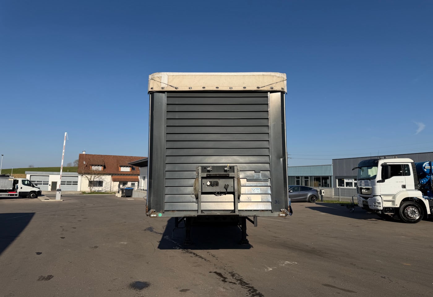 MOTO6625_2860504 vehicle image