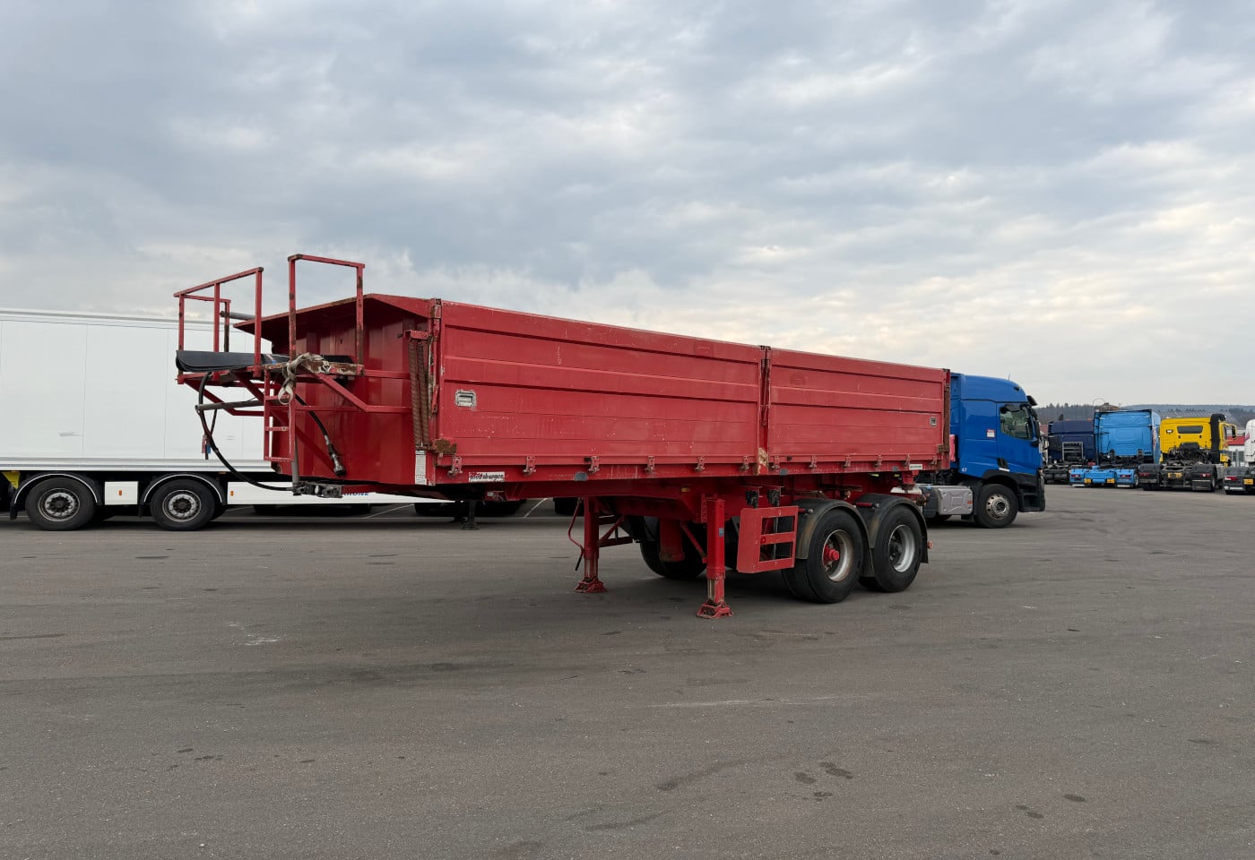 MOTO6625_2860120 vehicle image