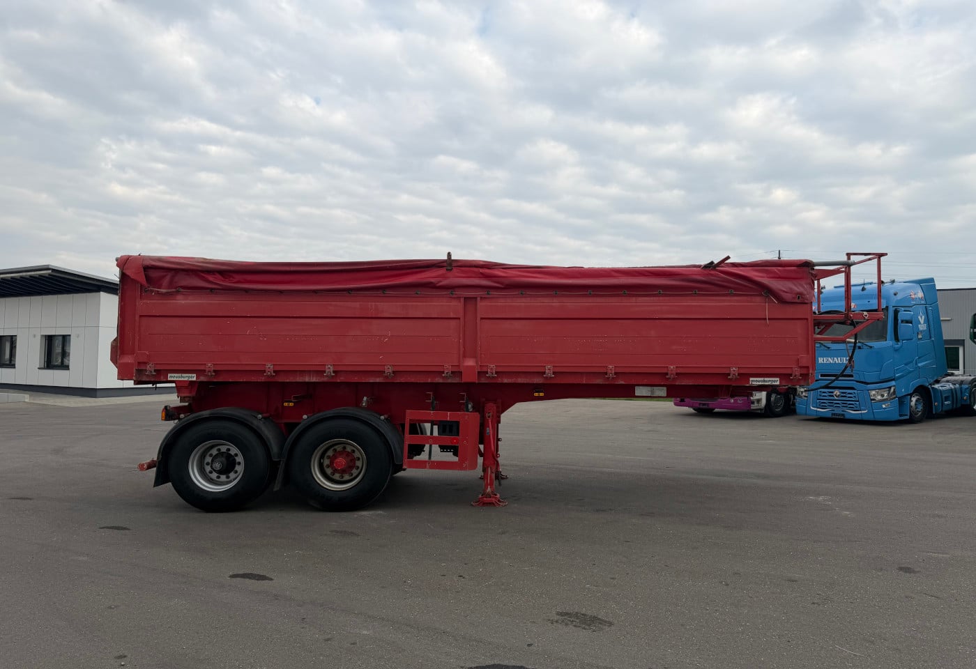 MOTO6625_2860120 vehicle image