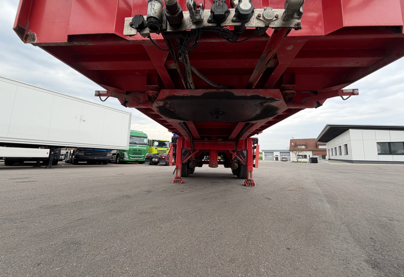 MOTO6625_2860120 vehicle image