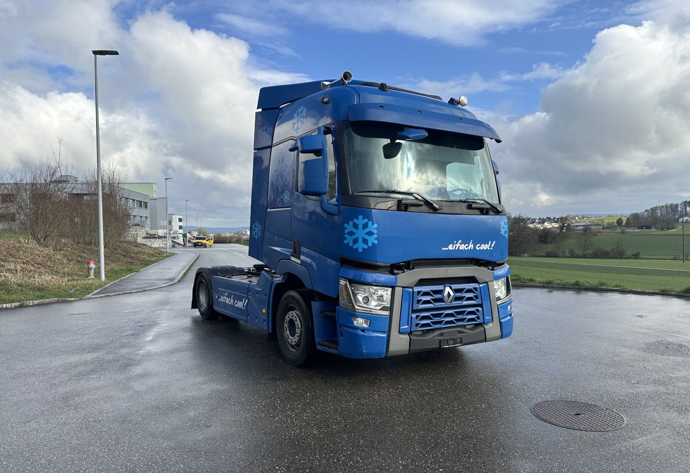 MOTO6625_2869757 vehicle image