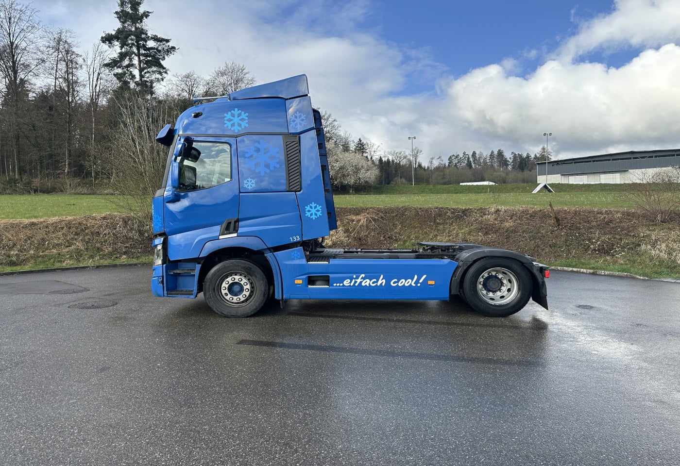 MOTO6625_2869757 vehicle image