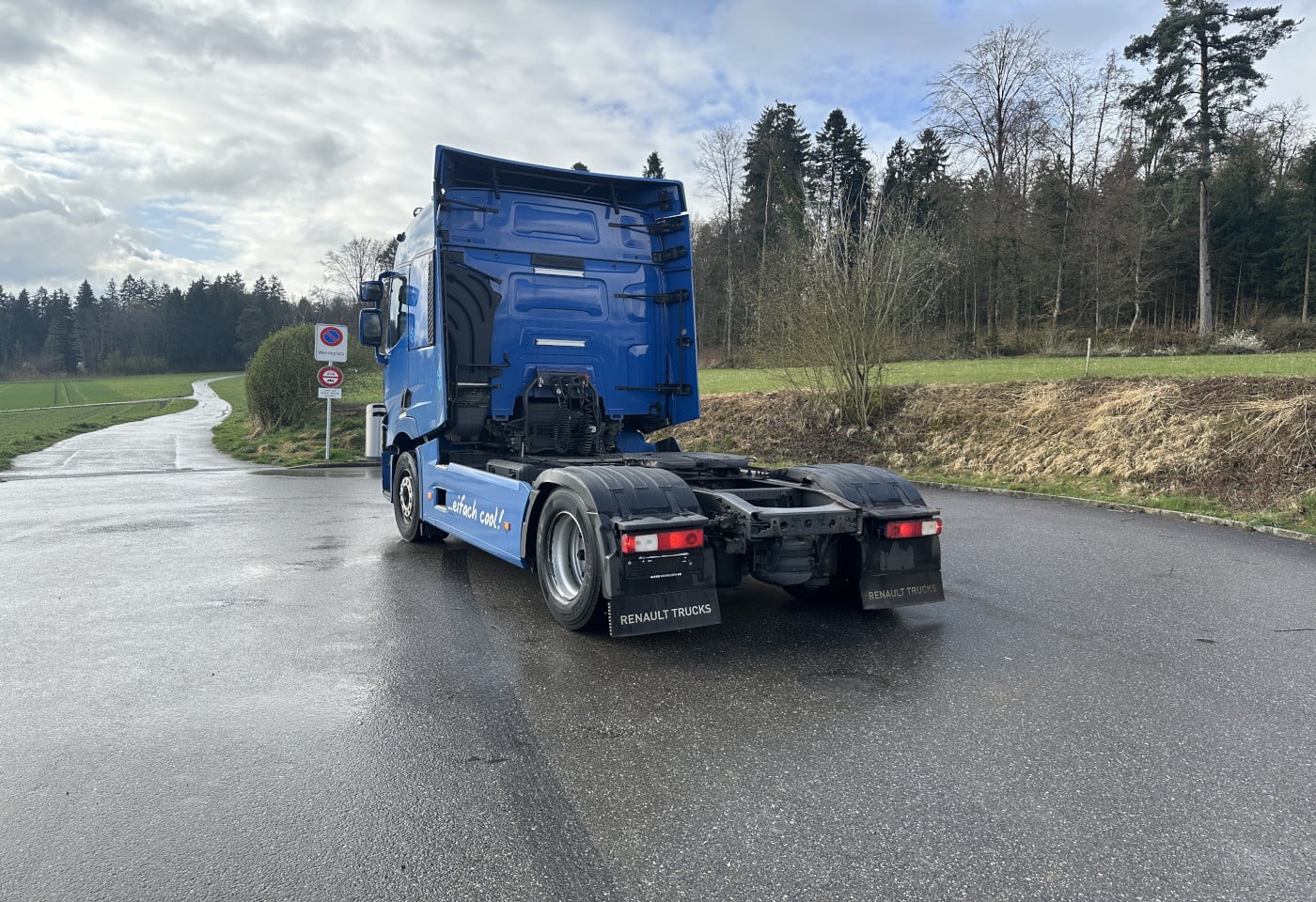 MOTO6625_2869757 vehicle image