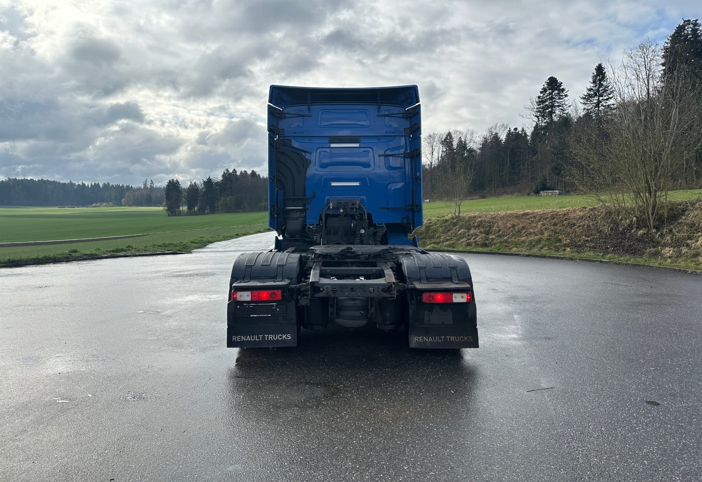 MOTO6625_2869757 vehicle image