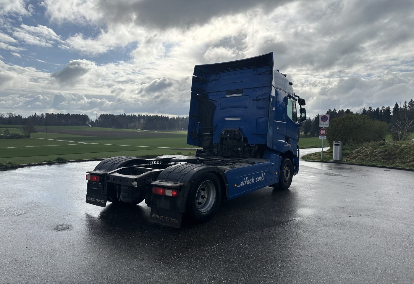 MOTO6625_2869757 vehicle image