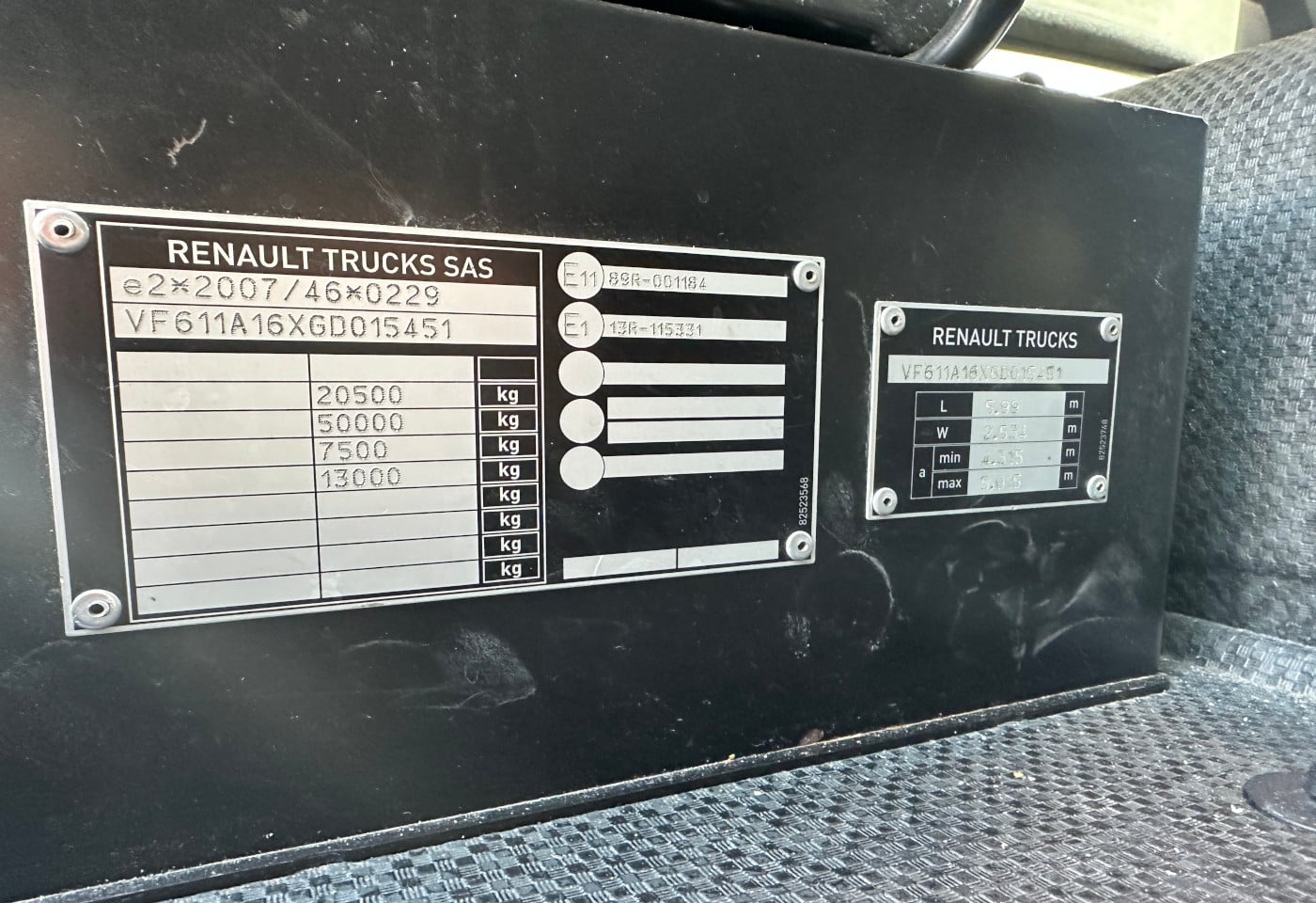 MOTO6625_2869757 vehicle image