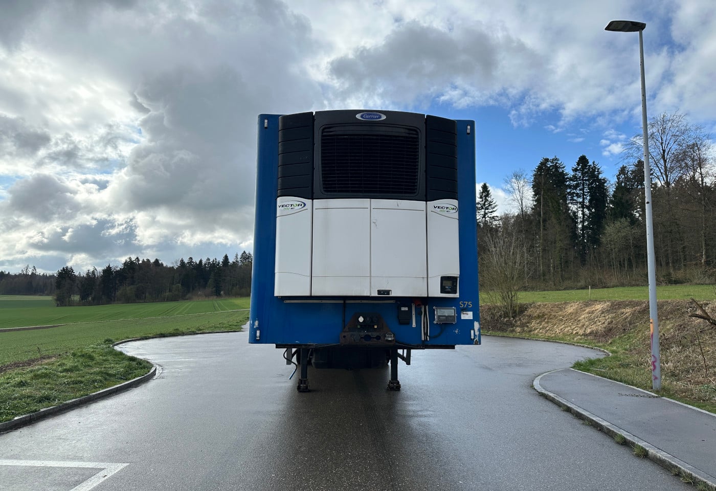 MOTO6625_2870237 vehicle image