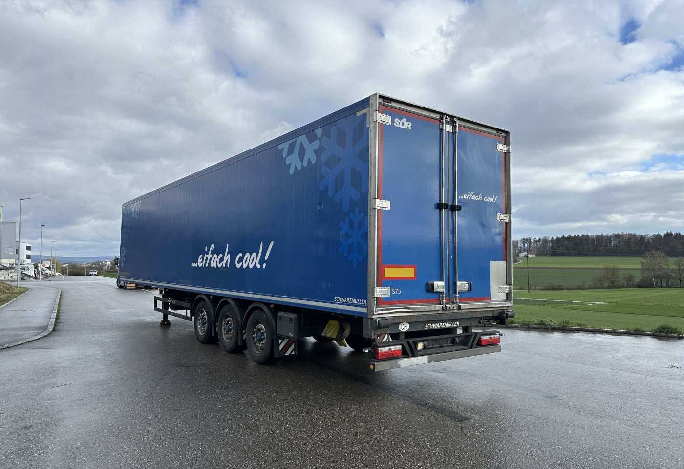 MOTO6625_2870237 vehicle image