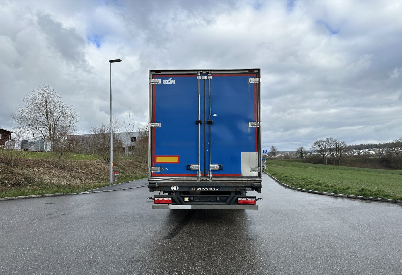 MOTO6625_2870237 vehicle image