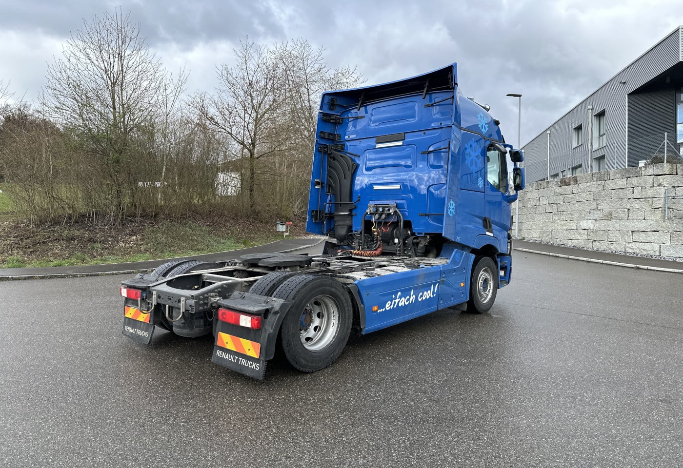 MOTO6625_2869508 vehicle image