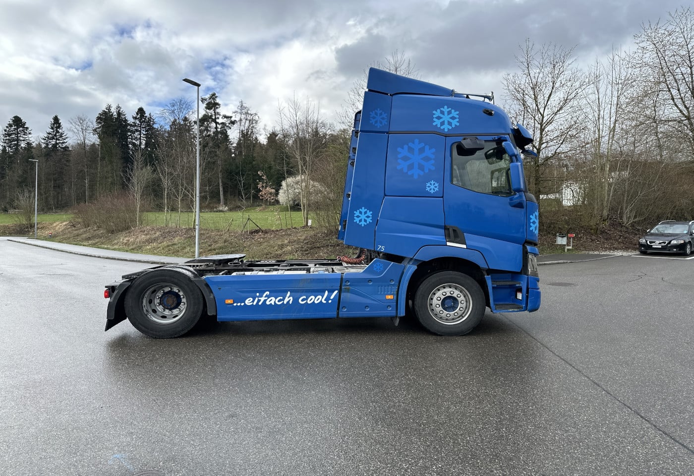 MOTO6625_2869508 vehicle image