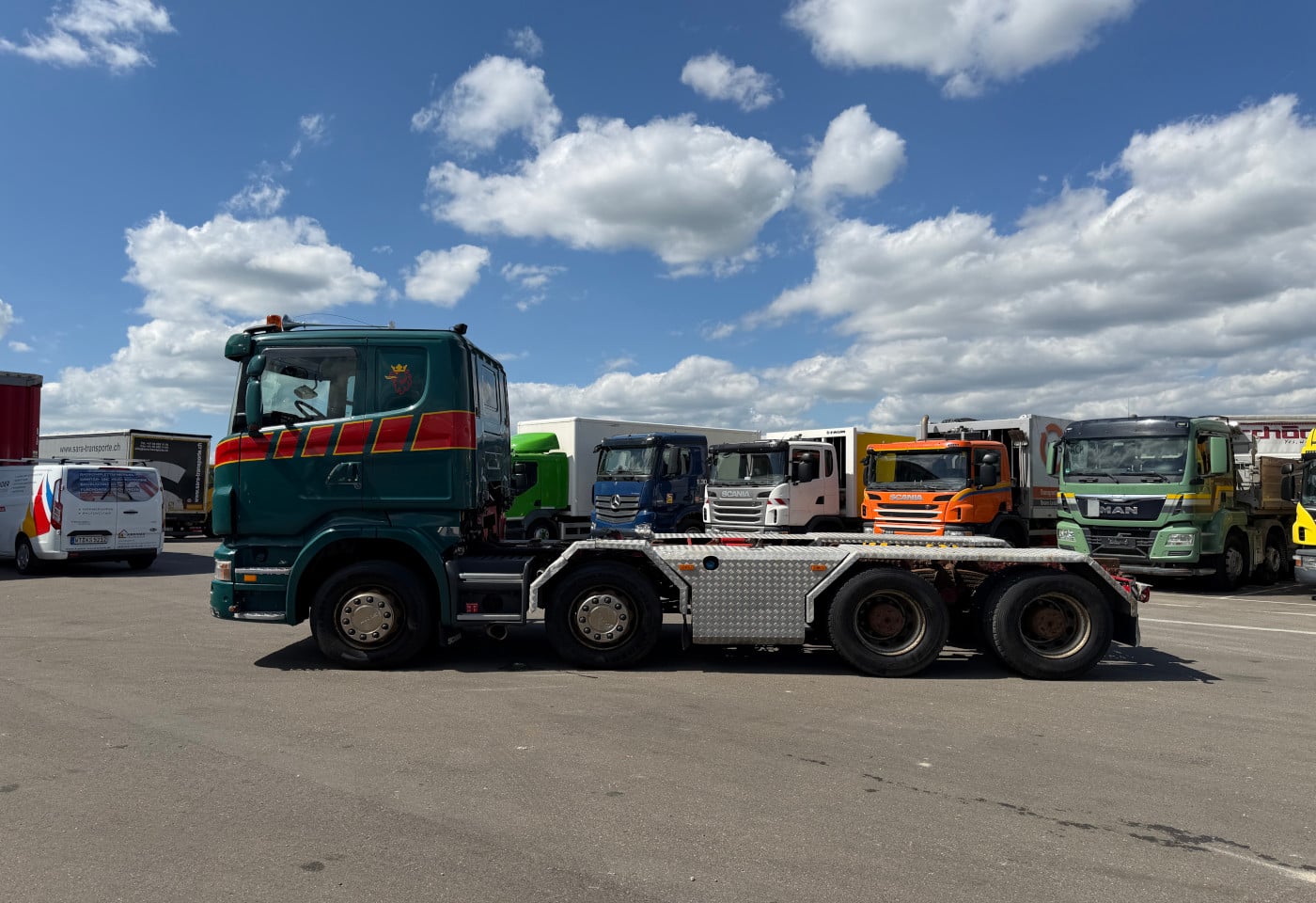 MOTO6625_2891036 vehicle image