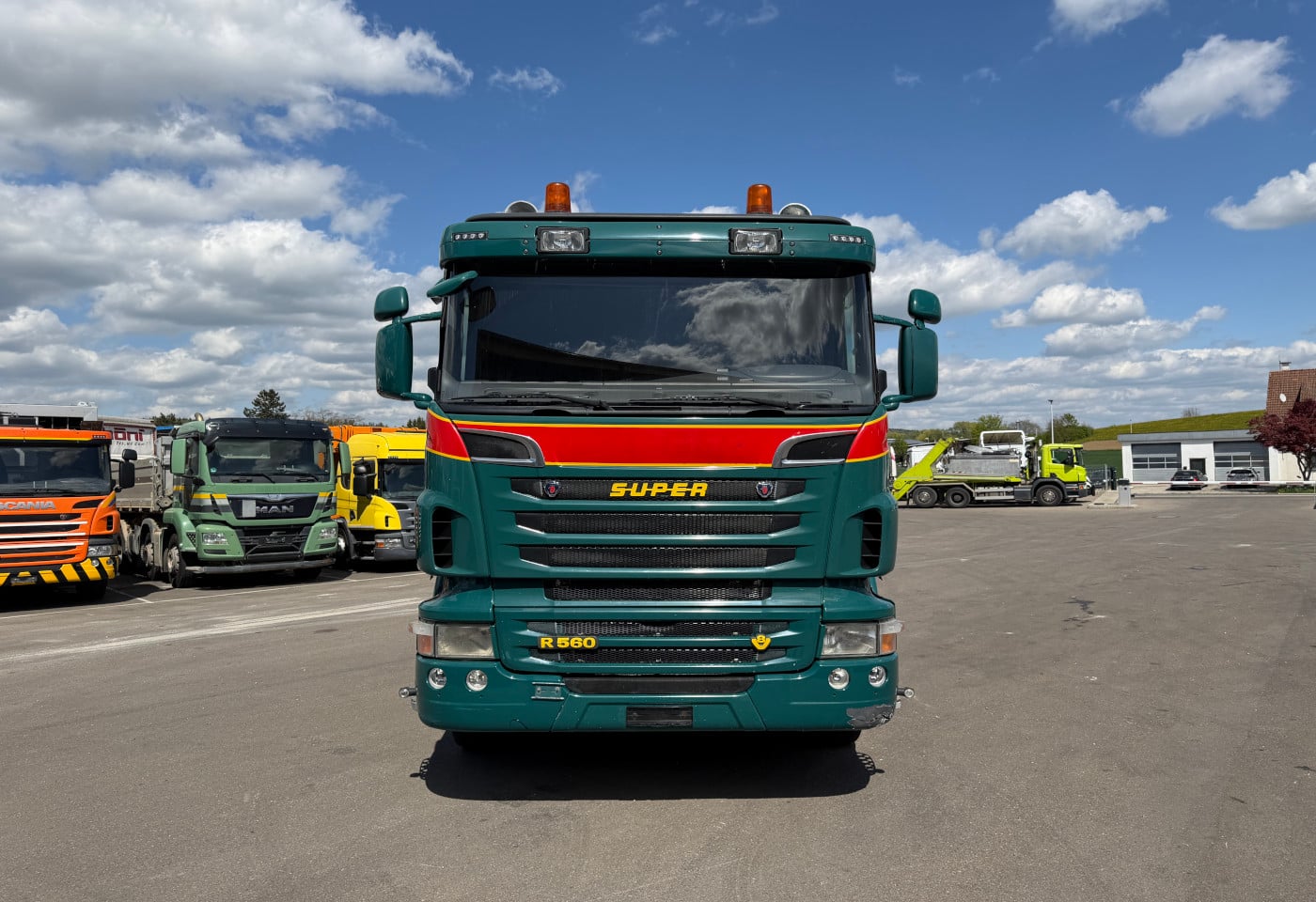 MOTO6625_2891036 vehicle image