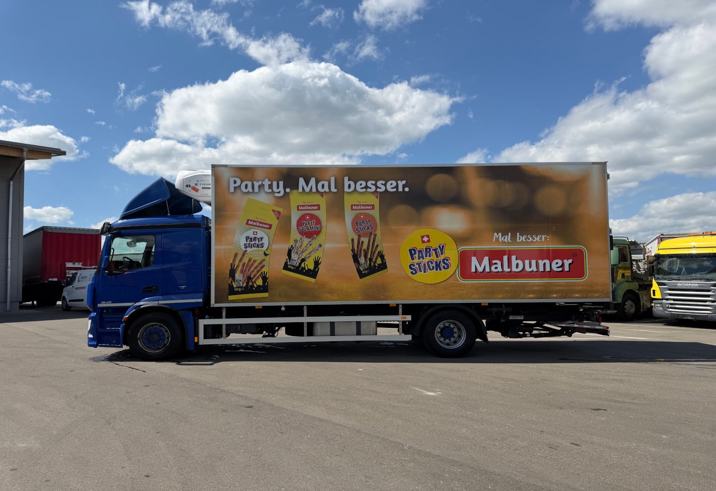 MOTO6625_2892054 vehicle image