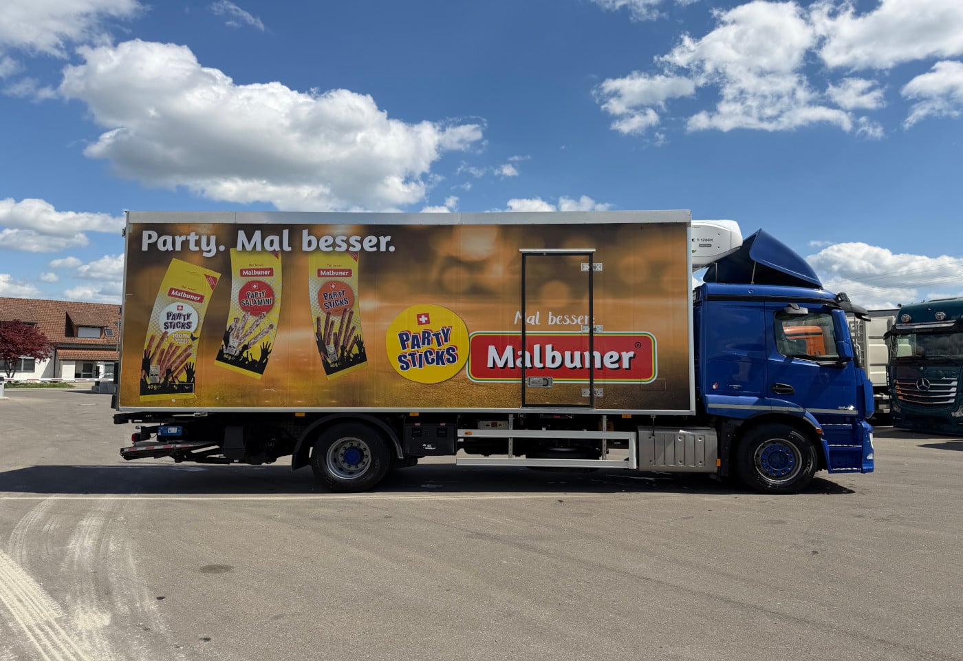 MOTO6625_2892054 vehicle image