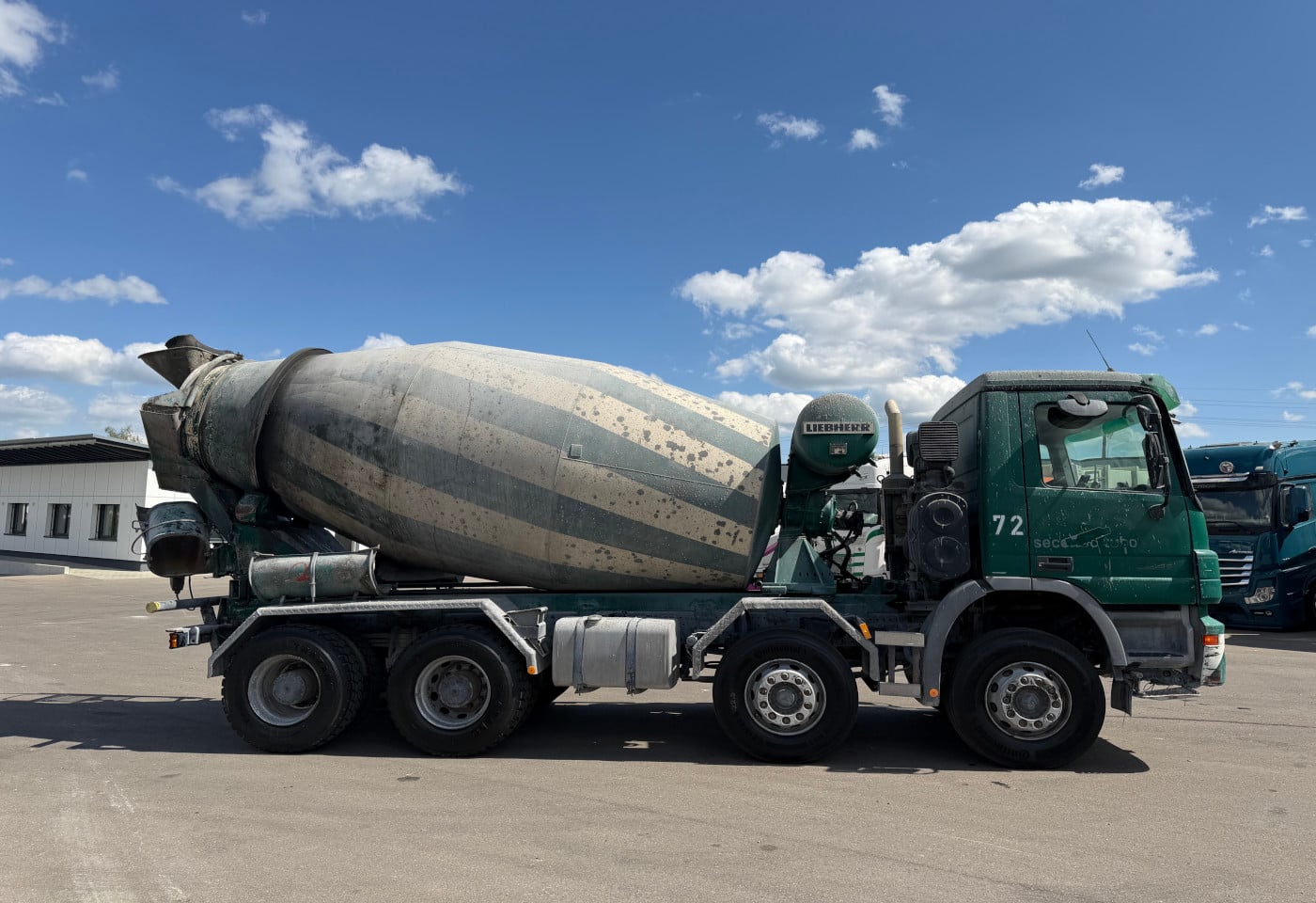 MOTO6625_2892136 vehicle image