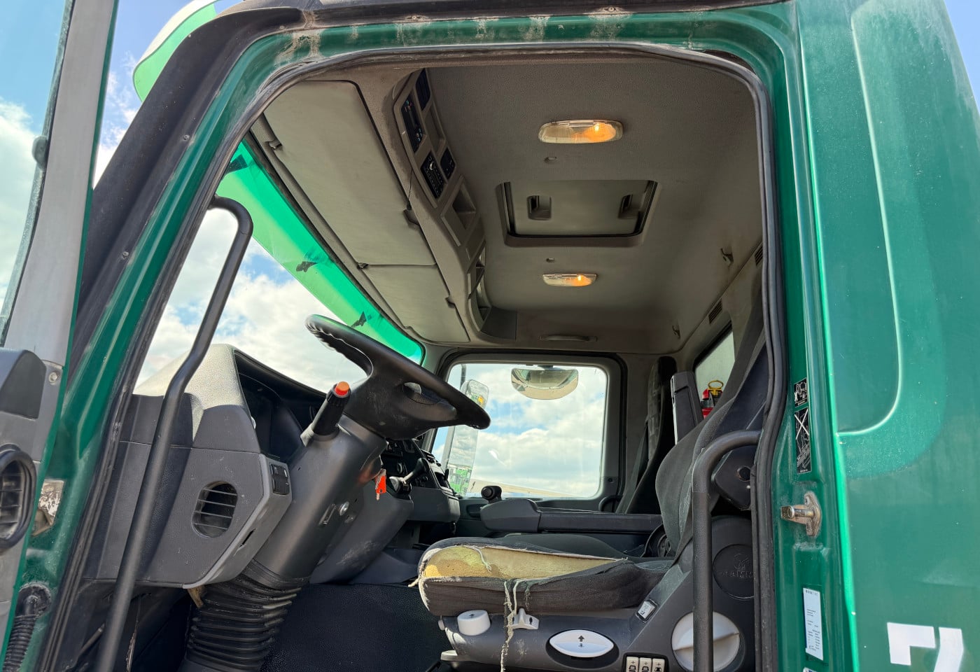 MOTO6625_2892136 vehicle image