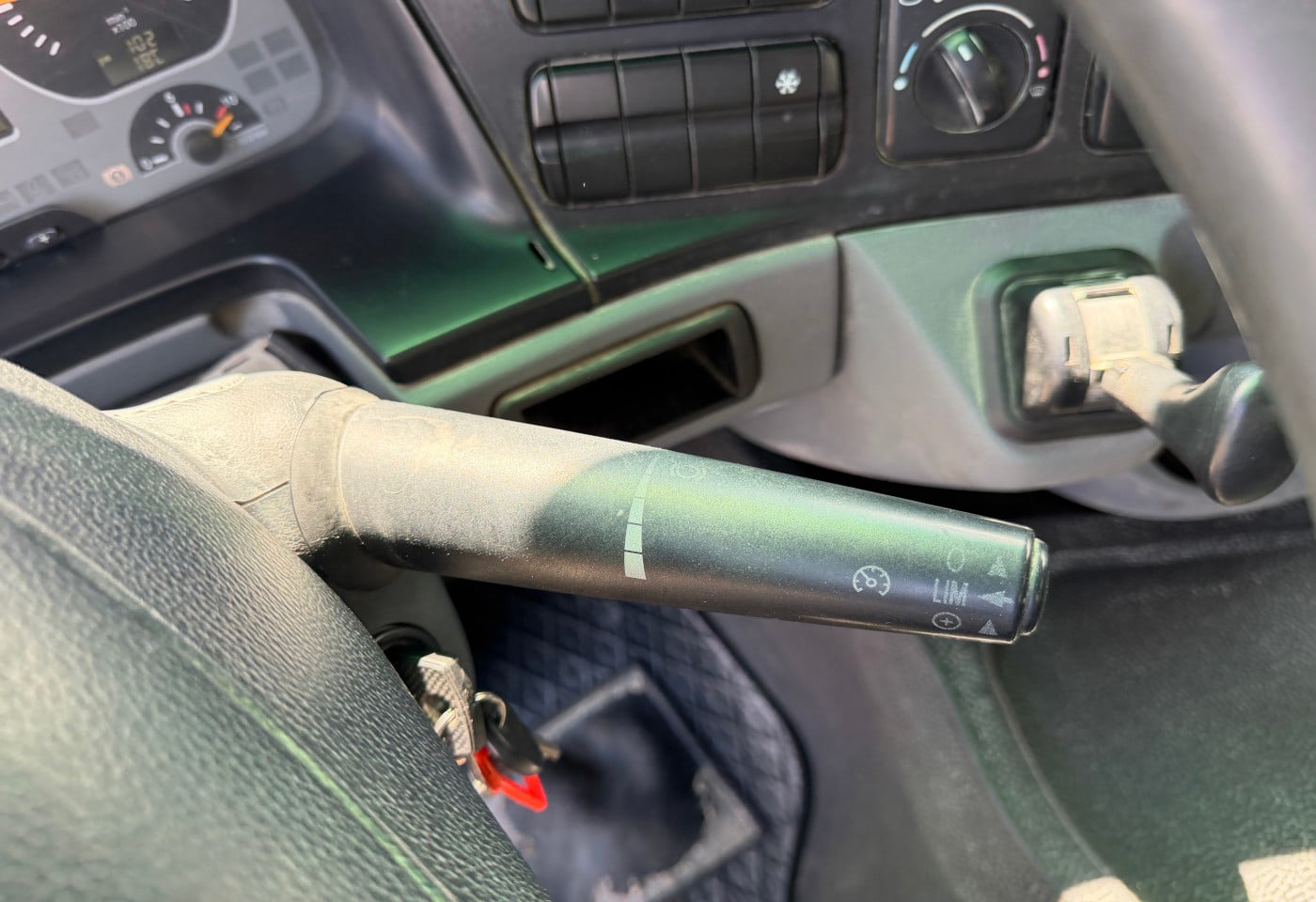 MOTO6625_2892136 vehicle image