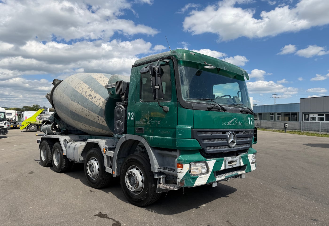 MOTO6625_2892136 vehicle image