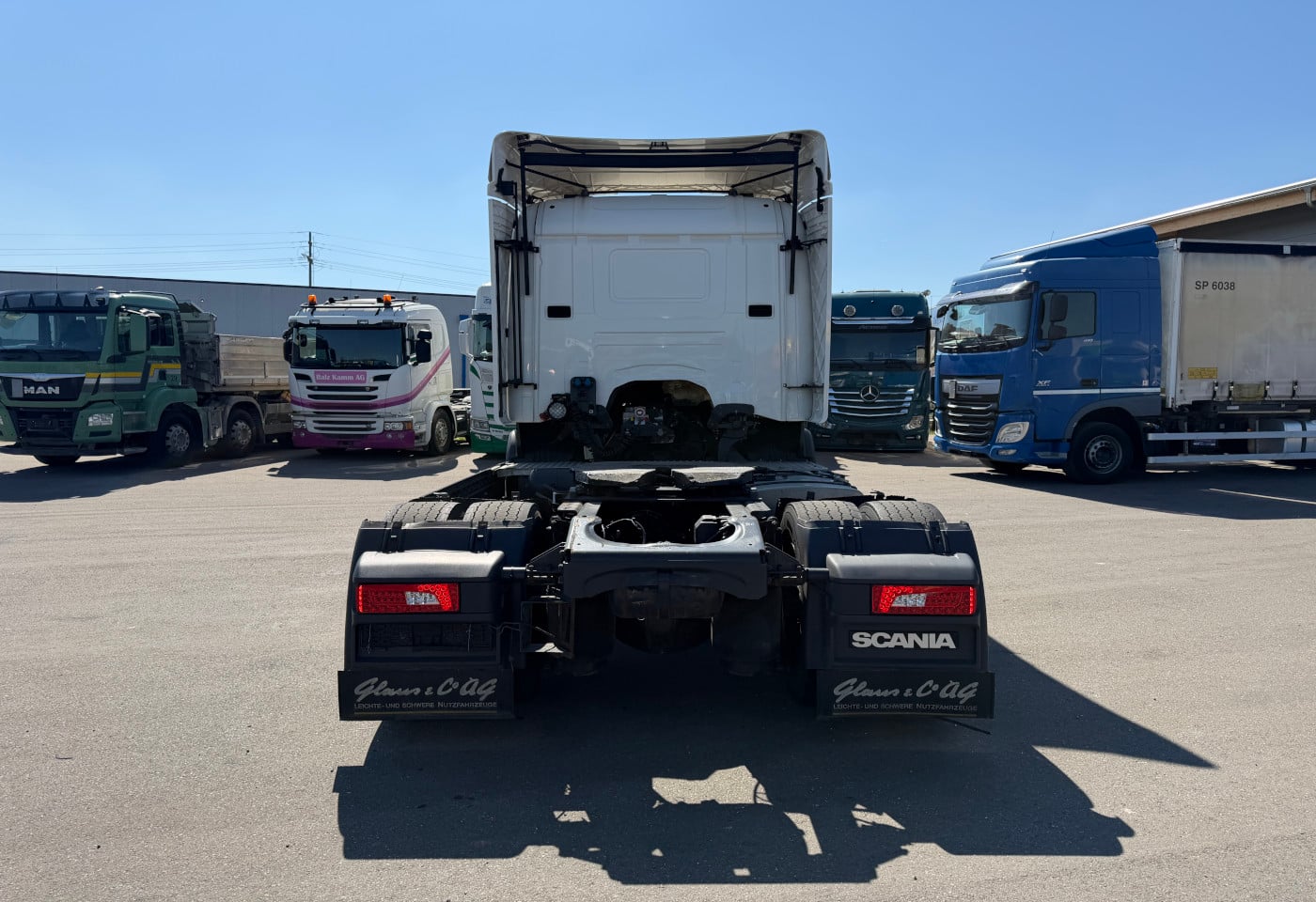 MOTO6625_2892596 vehicle image