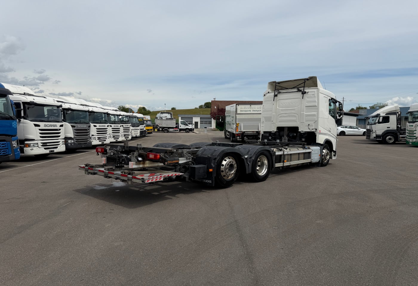 MOTO6625_2921901 vehicle image