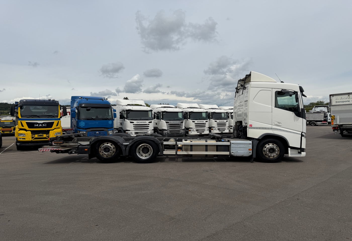 MOTO6625_2921901 vehicle image