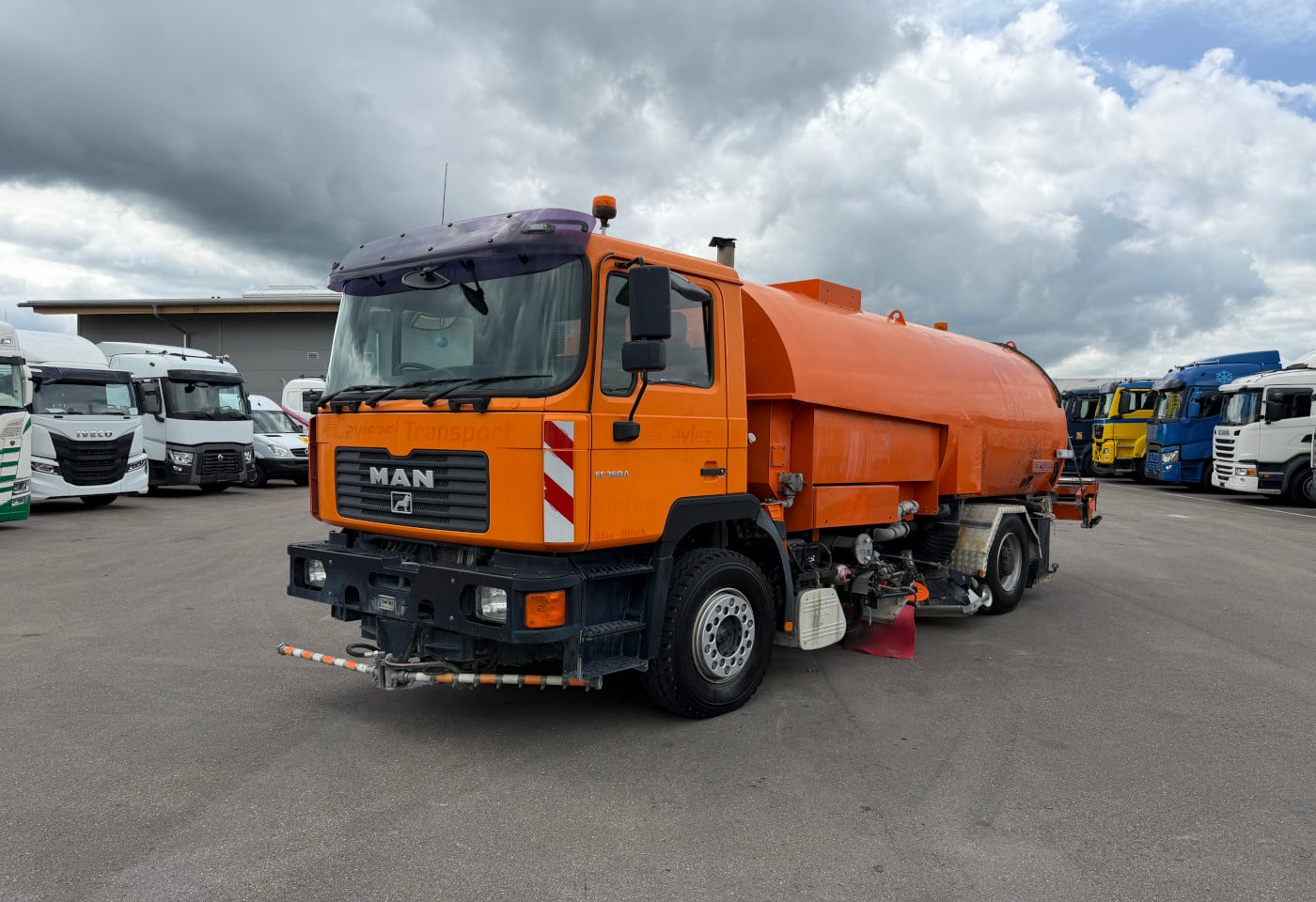 MOTO6625_2923765 vehicle image