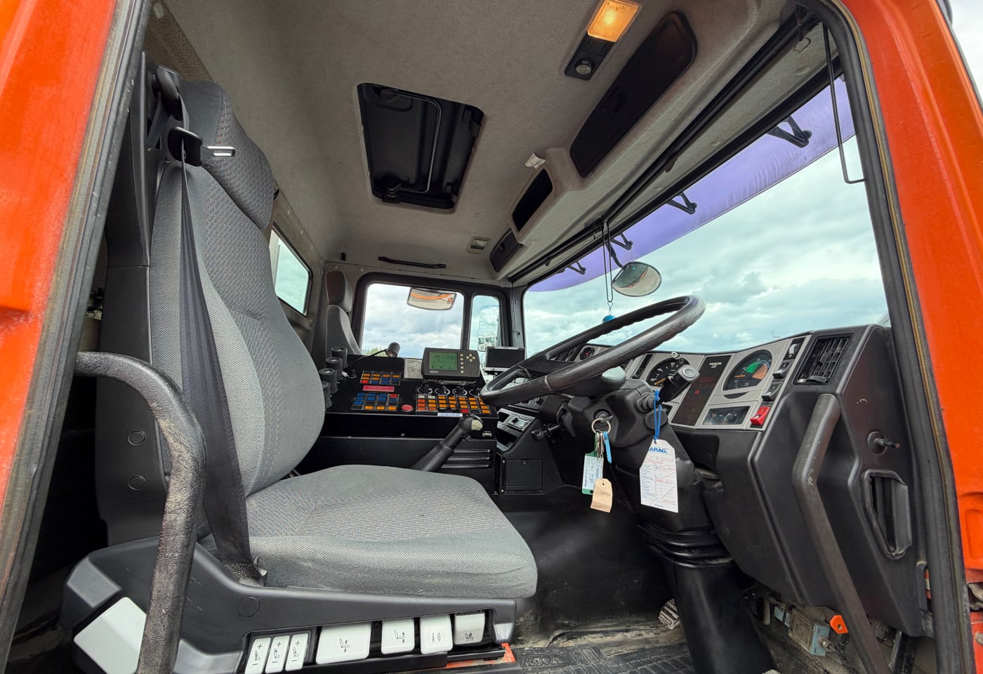 MOTO6625_2923765 vehicle image