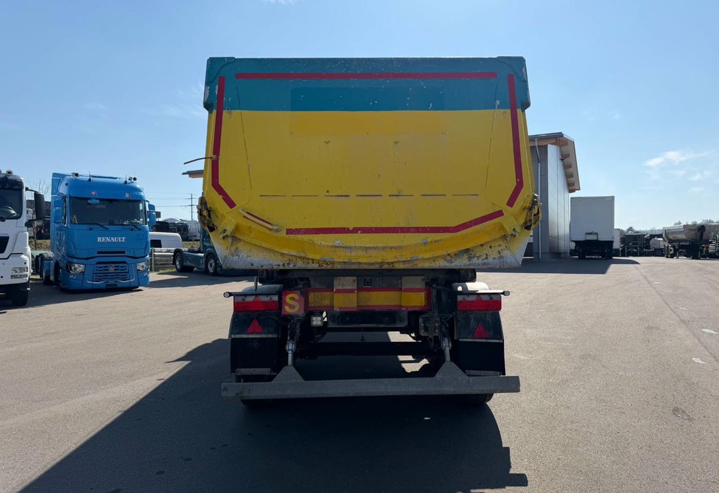 MOTO6625_2856463 vehicle image