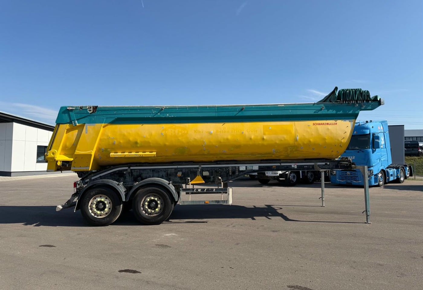 MOTO6625_2856463 vehicle image