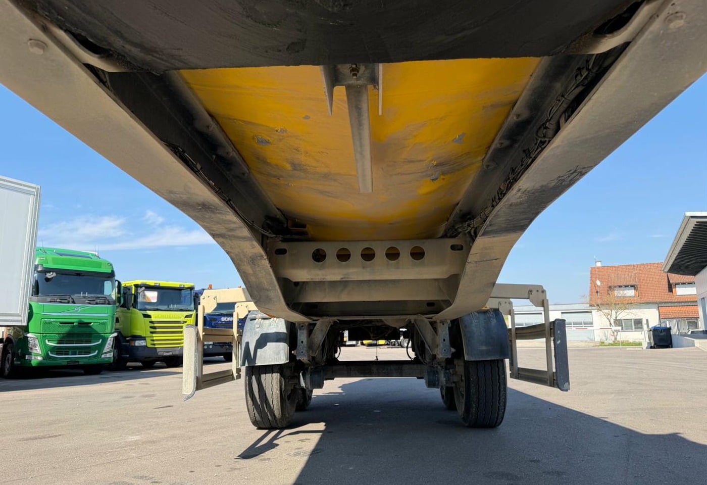 MOTO6625_2856463 vehicle image