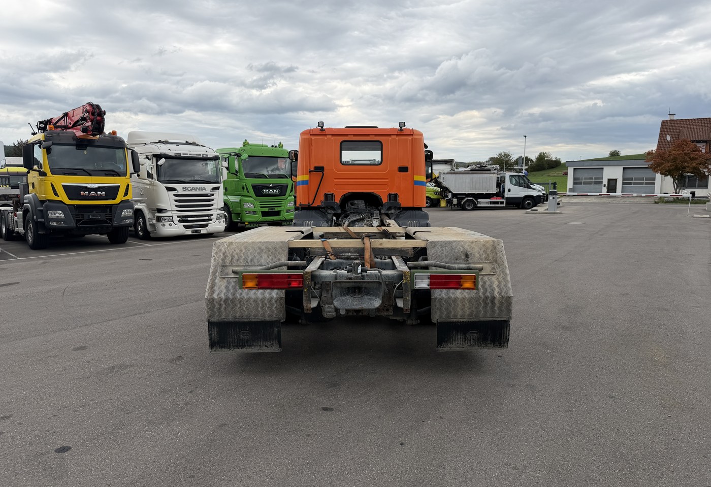 MOTO6625_3039074 vehicle image