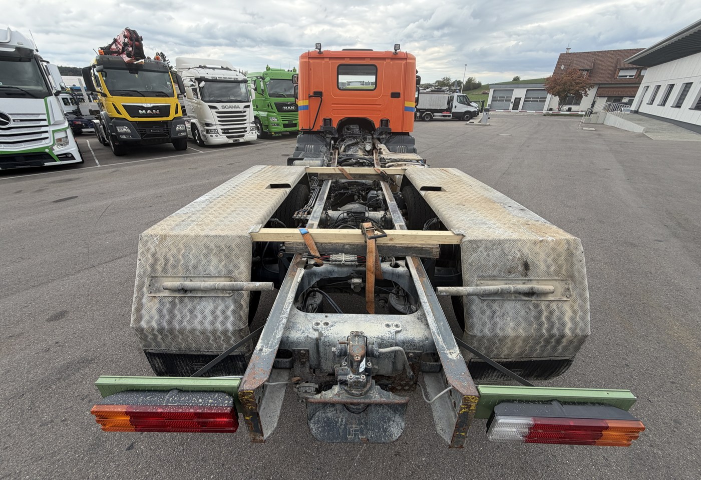MOTO6625_3039074 vehicle image