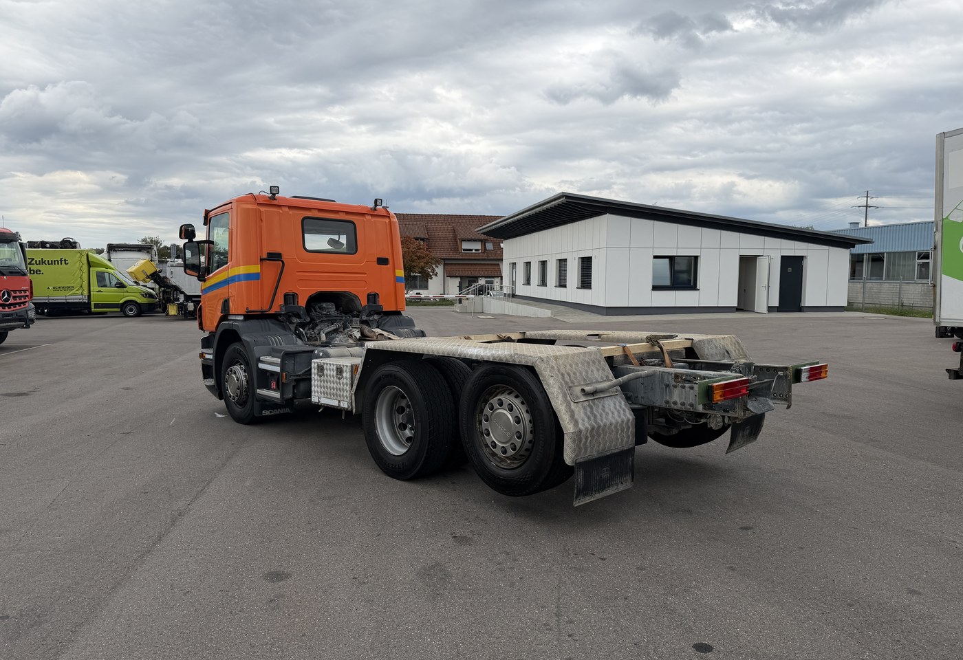 MOTO6625_3039074 vehicle image