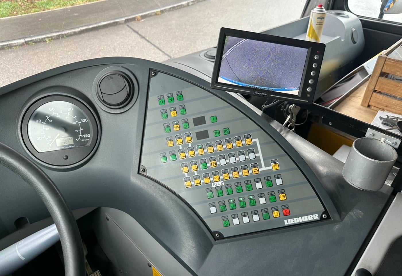 MOTO6625_2865765 vehicle image